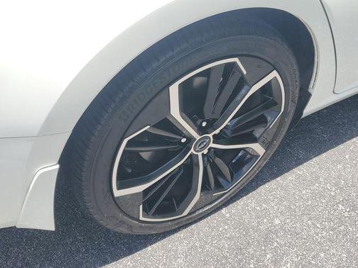 Pearl White 2025 Nissan Altima SR FWD
