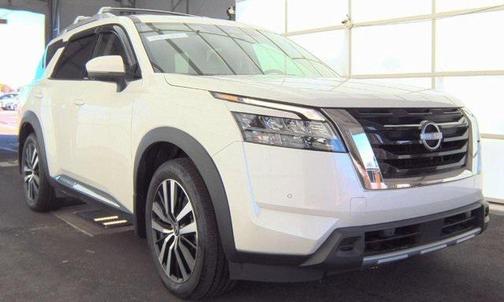 2023 Nissan Pathfinder Platinum 4WD