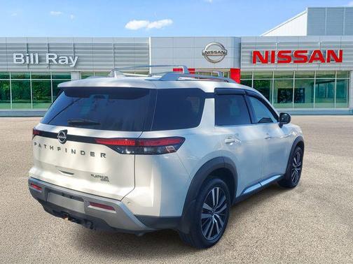 2023 Nissan Pathfinder Platinum 4WD