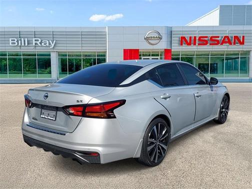 2021 Nissan Altima SR FWD