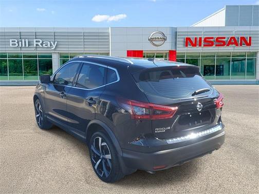 2022 Nissan Rogue Sport SL