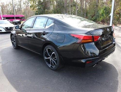 2025 Nissan Altima SR FWD