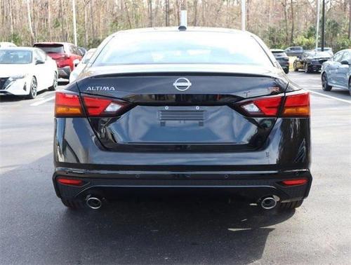 2025 Nissan Altima SR FWD