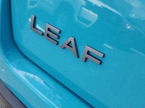 Seabreeze Blue Pearl/Black 2026 Nissan Leaf PLATINUM+