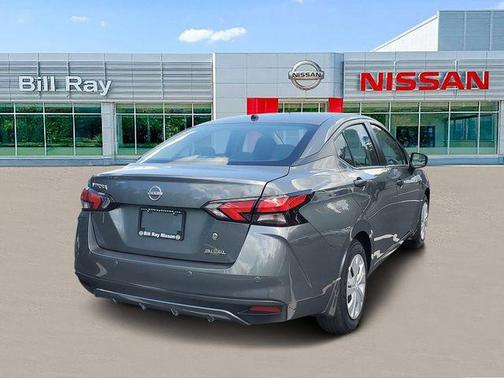 Gun Metallic 2025 Nissan Versa 1.6 S