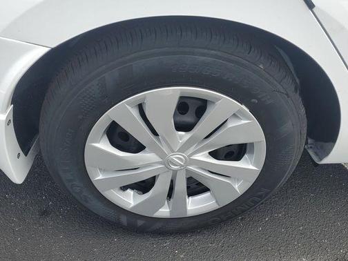 Fresh Powder 2025 Nissan Versa 1.6 S