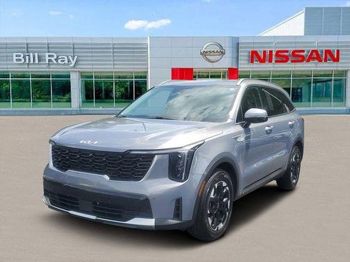 Everlasting Silver 2024 Kia Sorento S