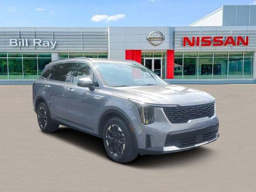 Everlasting Silver 2024 Kia Sorento S