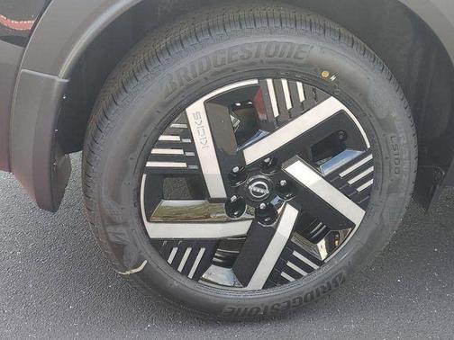 Super Black 2026 Nissan Kicks SV