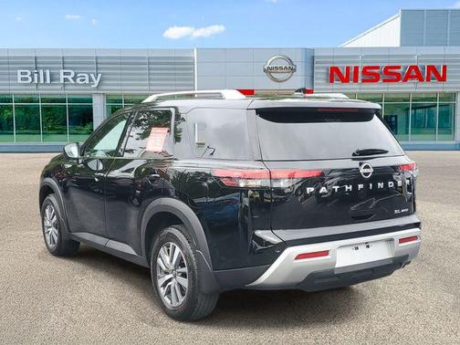 Super Black 2025 Nissan Pathfinder SL 4WD