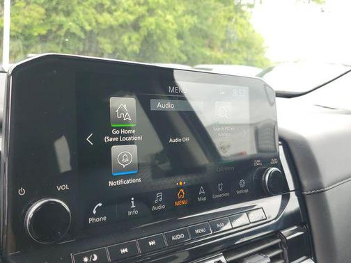 Super Black 2025 Nissan Pathfinder SL 4WD