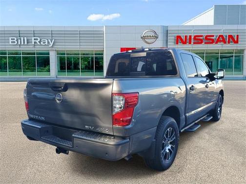 2024 Nissan Titan SV