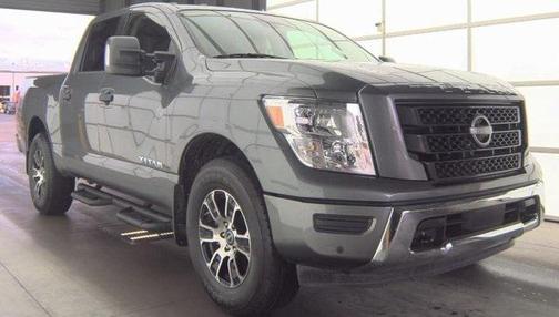 2024 Nissan Titan SV