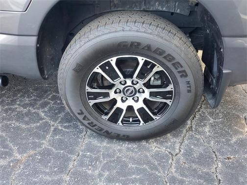 2024 Nissan Titan SV