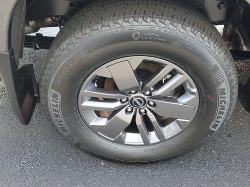 Gun Met 2026 Nissan Frontier SV