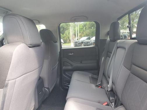 Gun Met 2026 Nissan Frontier SV