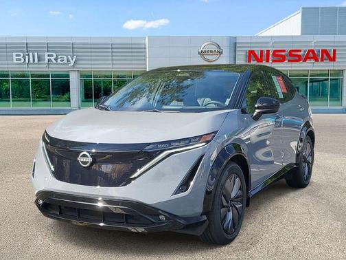 Boulder Gray Pearl/Black Diamond Pearl 2024 Nissan ARIYA EVOLVE+