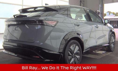 Boulder Gray Pearl/Black Diamond Pearl 2024 Nissan ARIYA EVOLVE+