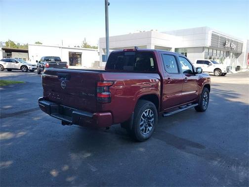 2024 Nissan Frontier SL