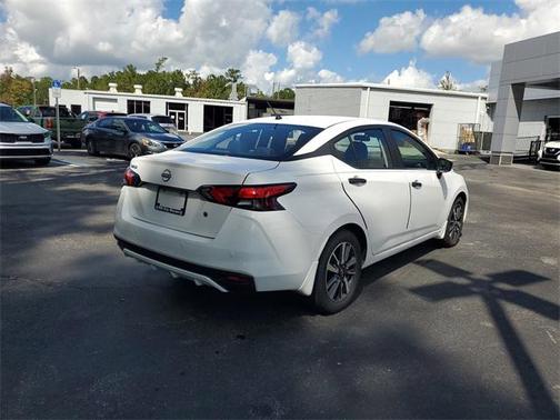 2024 Nissan Versa 1.6 S