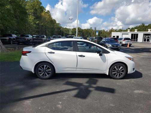 2024 Nissan Versa 1.6 S