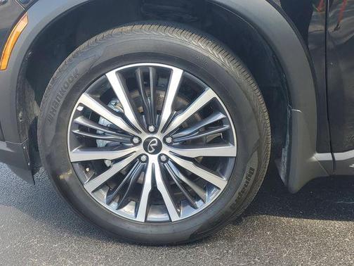 2025 INFINITI QX60 SENSORY