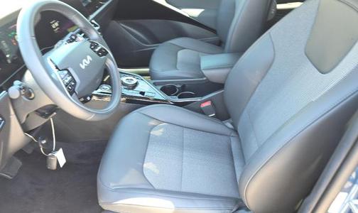 Mineral Blue 2023 Kia Niro Plug-In Hybrid EX