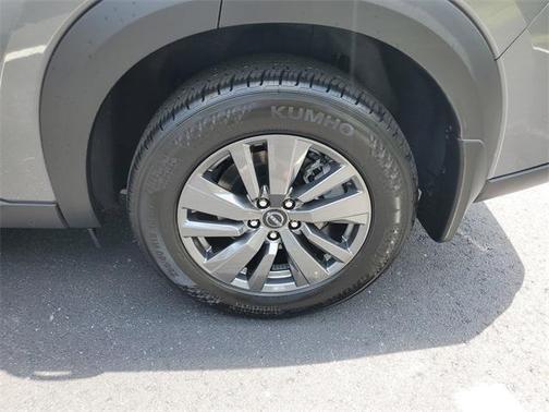 2025 Nissan Pathfinder SV FWD