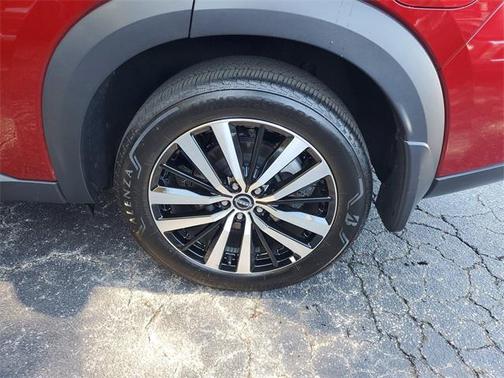 2024 Nissan Pathfinder Platinum FWD