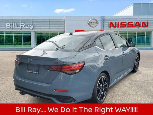 Atlantic Gray Metallic/Super Black 2024 Nissan Sentra SR