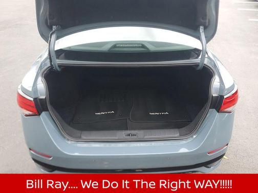 Atlantic Gray Metallic/Super Black 2024 Nissan Sentra SR