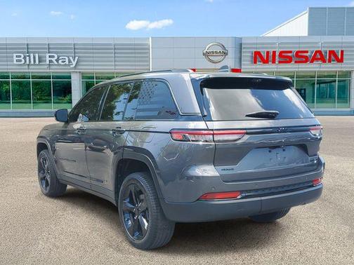 Baltic Gray Metallic Clearcoat 2022 Jeep Grand Cherokee Limited