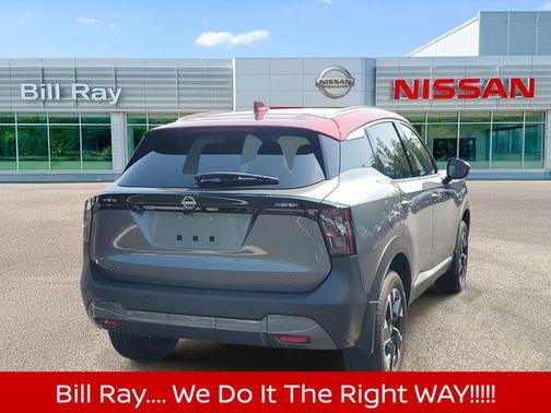 Gun Metallic/Scarlet Ember Tintcoat 2025 Nissan Kicks SR