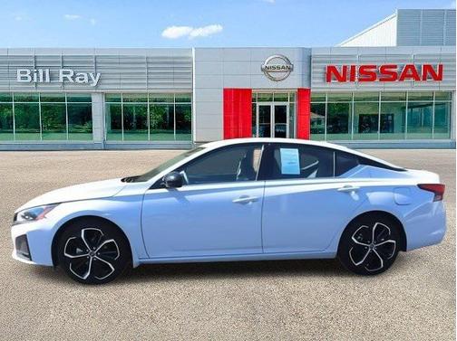 2023 Nissan Altima SR FWD
