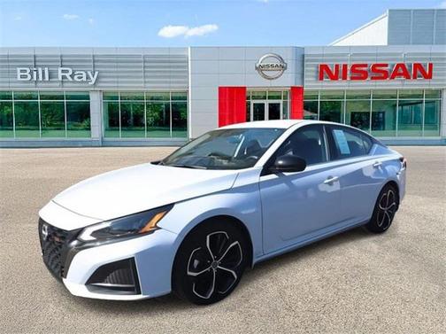 2023 Nissan Altima SR FWD