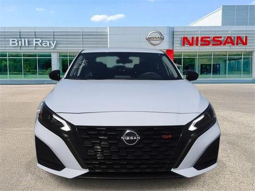 2023 Nissan Altima SR FWD