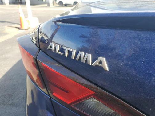 2024 Nissan Altima SR FWD