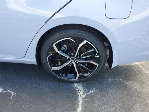 2025 Nissan Altima SR FWD