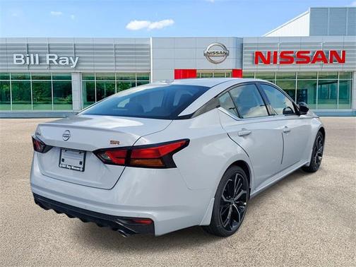 2025 Nissan Altima SR FWD