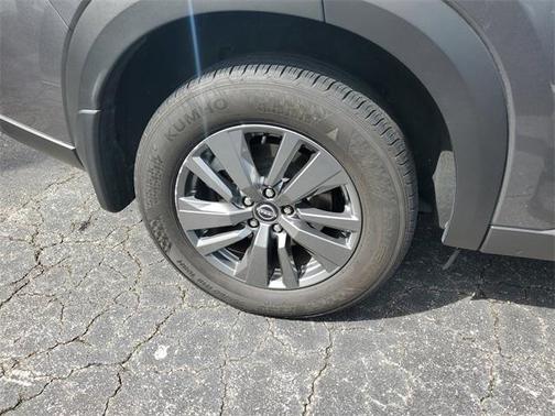 2024 Nissan Pathfinder S FWD
