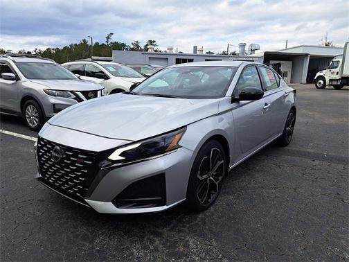 2024 Nissan Altima SR FWD