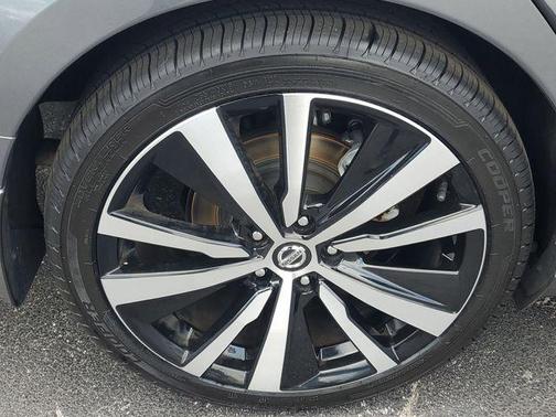 Gun Metallic 2021 Nissan Altima SR FWD