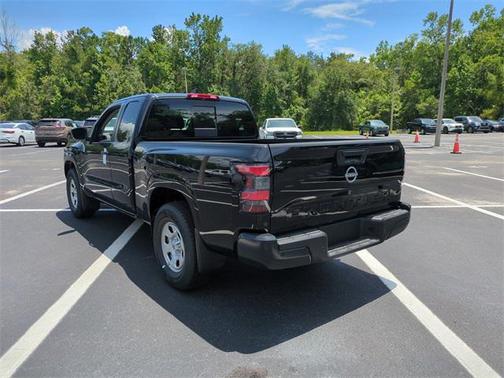 2025 Nissan Frontier S