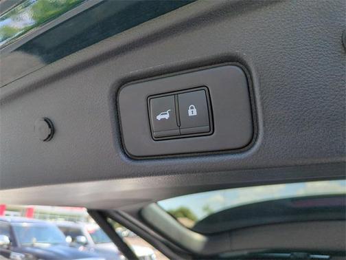 2024 Nissan Pathfinder SL FWD