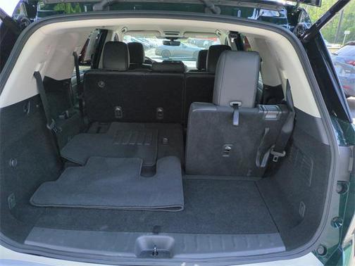 2024 Nissan Pathfinder SL FWD