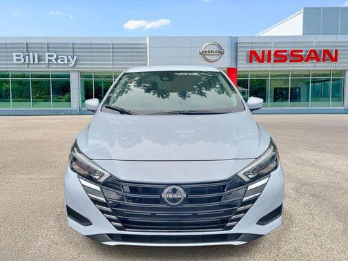 Pearl 2025 Nissan Versa 1.6 SV