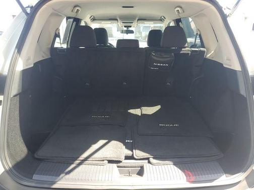 Glacier White 2023 Nissan Rogue S