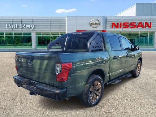 2024 Nissan Titan SV