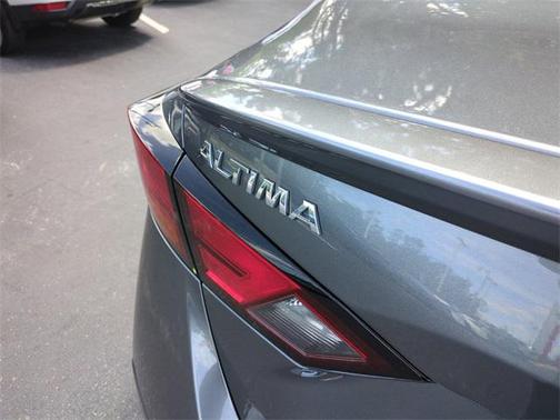 2020 Nissan Altima SR FWD