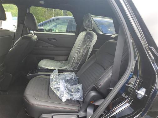 2025 Nissan Pathfinder Rock Creek 4WD